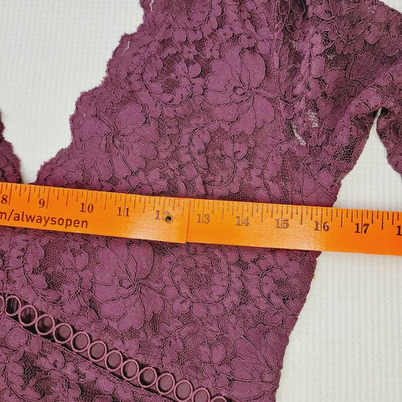 Express Dress Eyelet Lace Women's Small Purple V-Neckline Dark Romantic Vampy - Picture 11 of 15